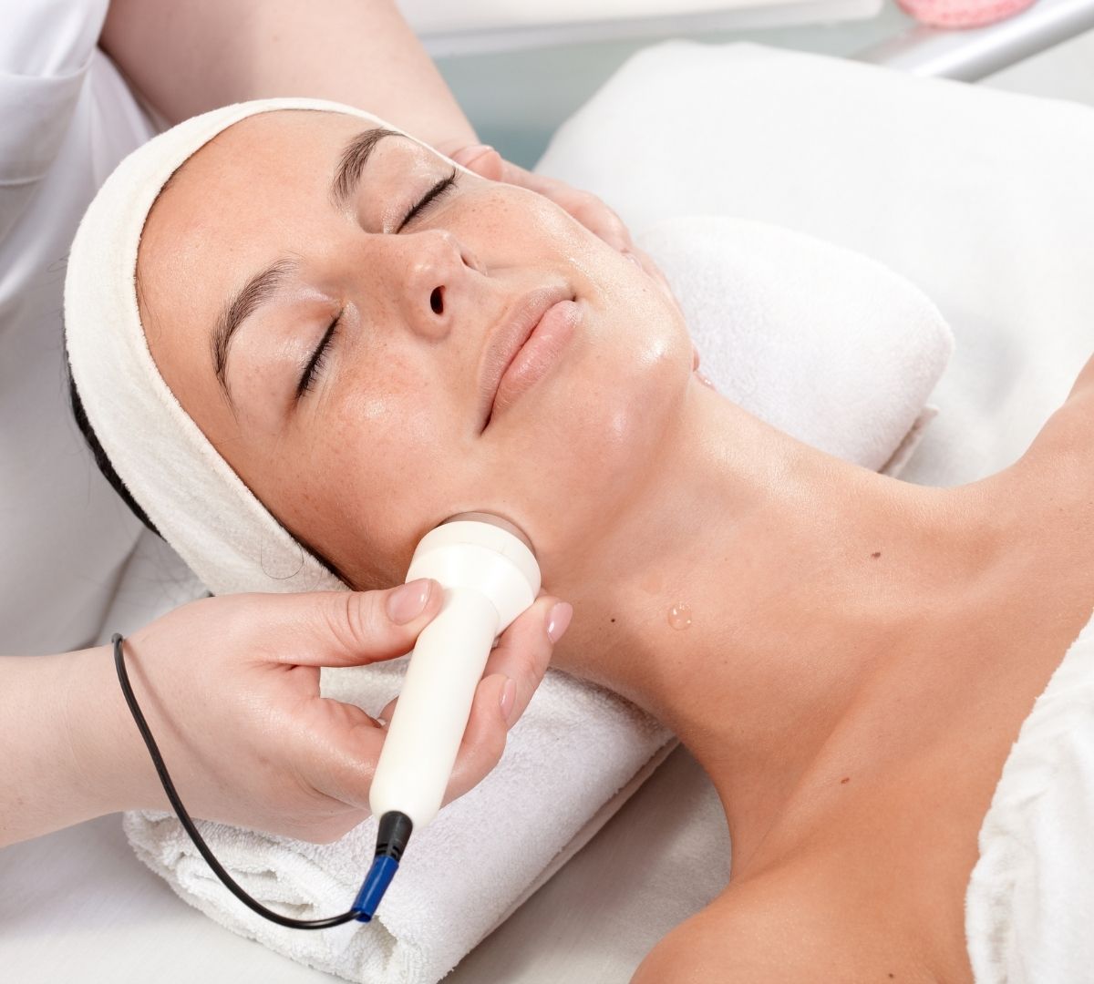 pulizia del viso con ultrasuoni kiwa